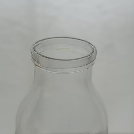 GLASS BOTTLE