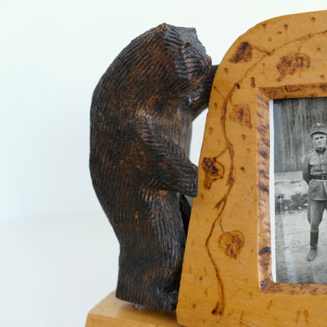 FINNISH WOODEN BEAR / PHOTO STAND
