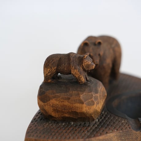 WOOD CARVING BEAR (A)