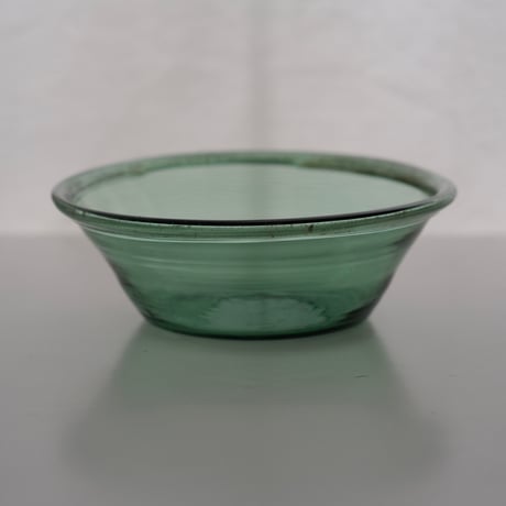 GLASS BOWL (C)