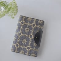 ミナペルホネン　anemone 留め具付きブックカバー