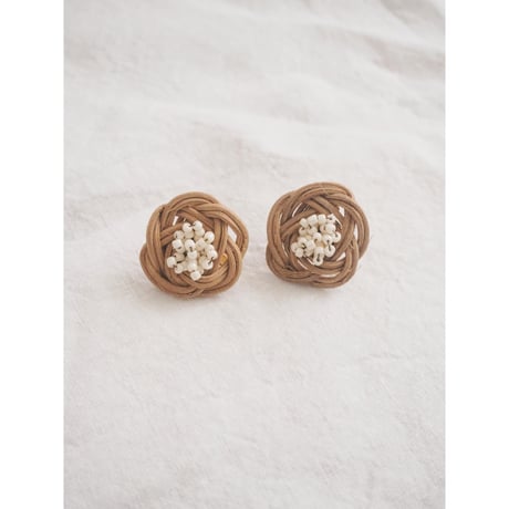 white berry earring