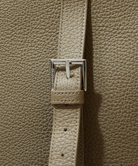 ACATE ／ STRANO​ ショルダーバッグ ​TAUPE