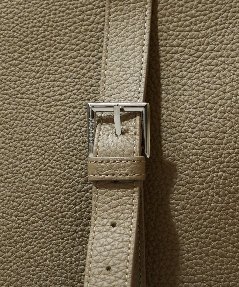 67651c37cbce520d3d23cf01