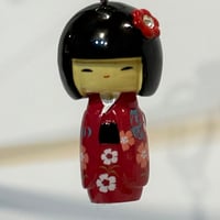 こけしキーホルダー　赤花