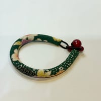 ちりめんブレスレット　緑系