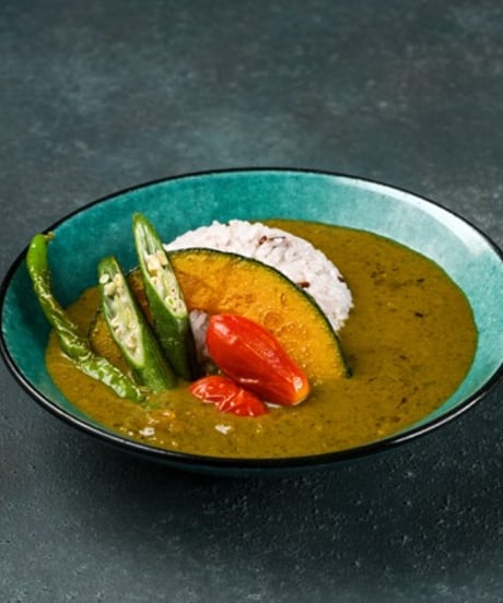 伊吹百草チキンカレー　/ 200g １食入  ｜3箱