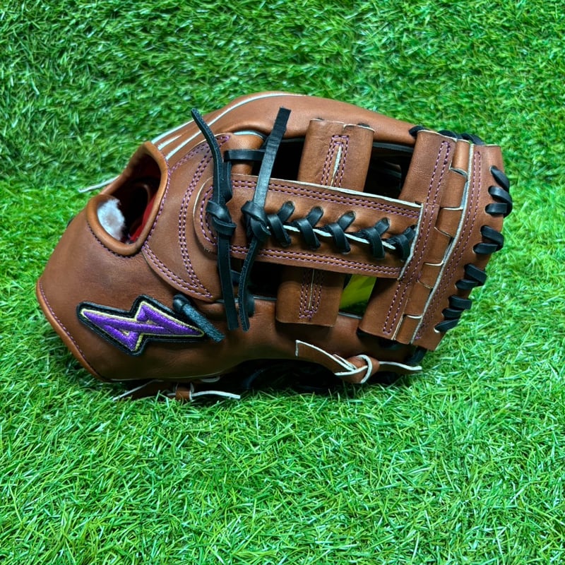 ノーリミット 新品 湯もみさ済み青い軟式用グローブ 金色ロゴ付き ノーリミット 新品 湯もみさ済み青い軟式用グローブ 金色ロゴ