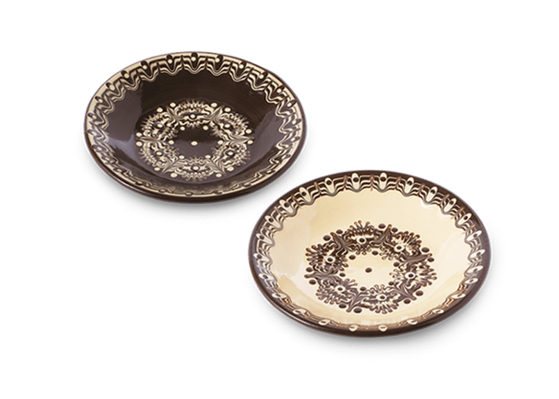 ブルガリア陶器　トロヤン焼　青釉内花柄　壁掛けデザイン　大皿　アンティーク ブルガリア陶器 トロヤン焼 青釉内花柄 壁掛けデザイン 大皿