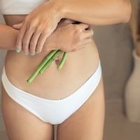 バンブーコットン Tバック ショーツ （白）Bamboo cotton Thong (White)