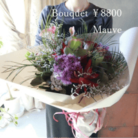 bouquet size M ￥8900 (8000) （店頭受け取り）※袋代込
