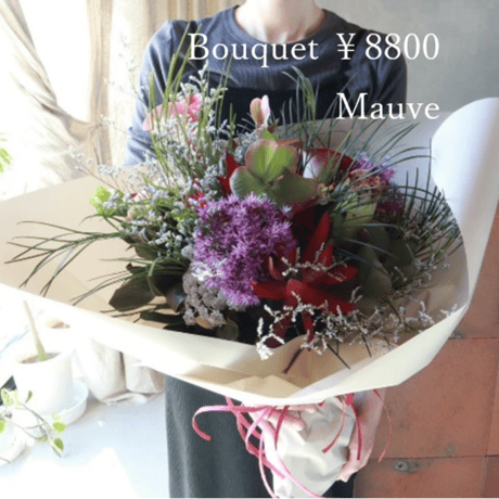 bouquet size M ￥8900 (8000) （店頭受け取り）※袋代込