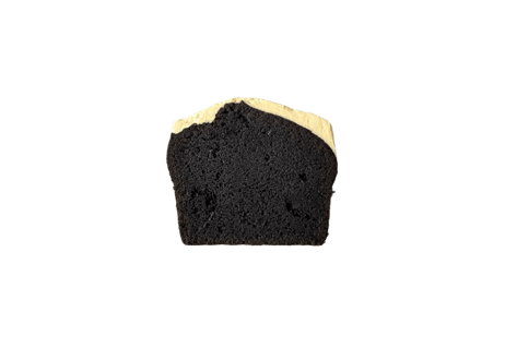 黒胡麻のケーキ  　Black Sesame Paste Cake
