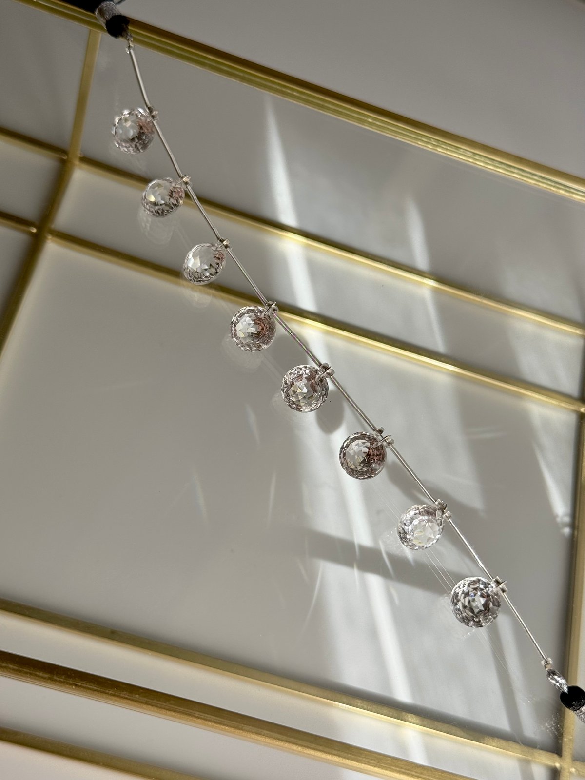 クリスタル 水晶 ラウンド コンケーブカット | CREA