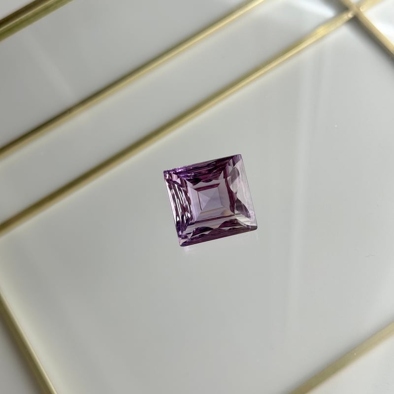 宝石質アメジスト レーザーカット ルース | CREA