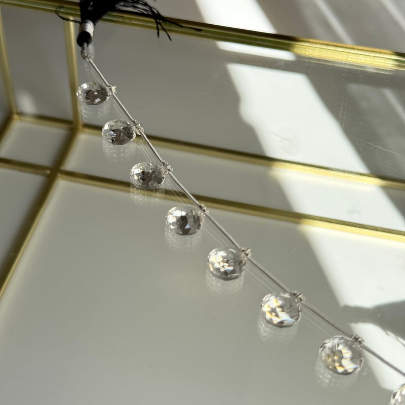 クリスタル 水晶 ラウンド コンケーブカット | CREA