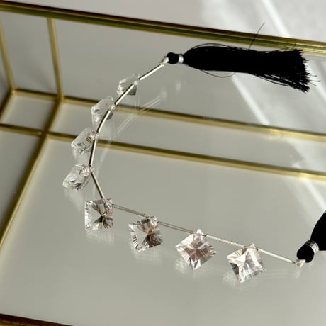 コンケーブカット | STORES