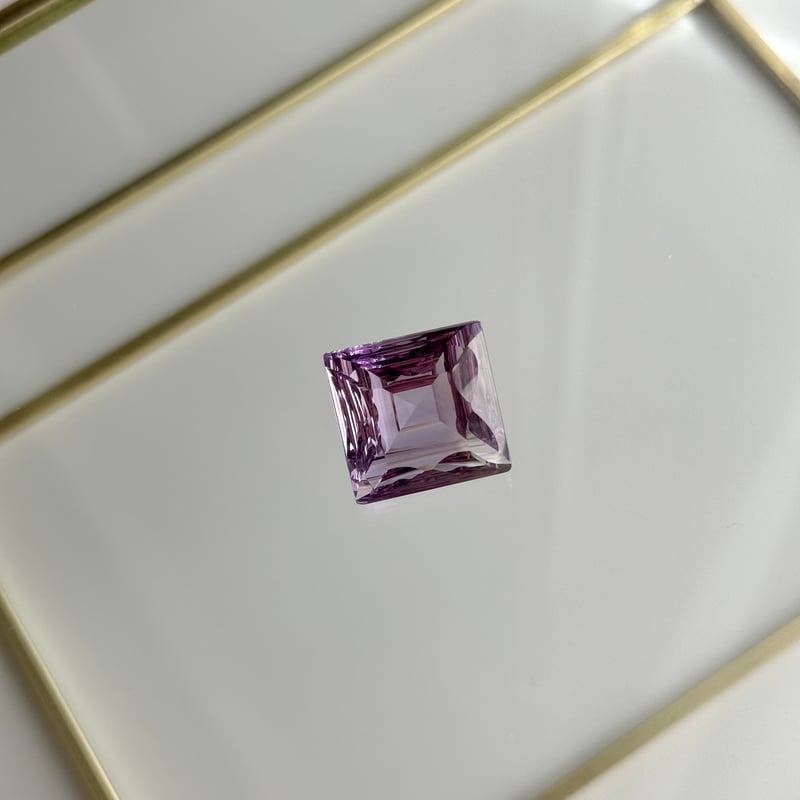 宝石質アメジスト レーザーカット ルース | CREA