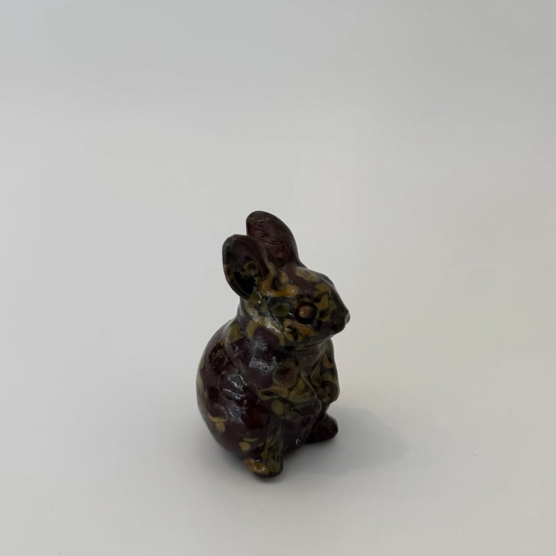歐蛋石 うさぎ カービング 天然石 | CREA