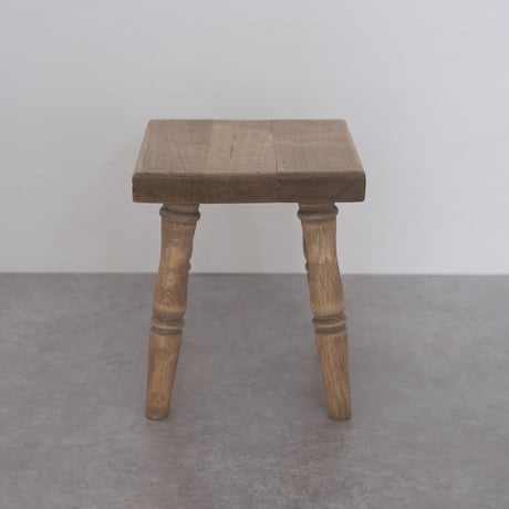 French Antique / 小ぶりなスツール