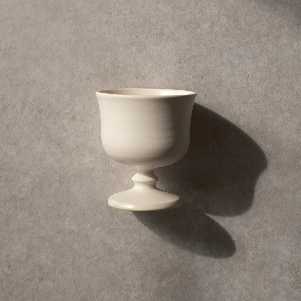 yoshida pottery「玉脚アイスカップ（アンティークホワイト)」 | komado