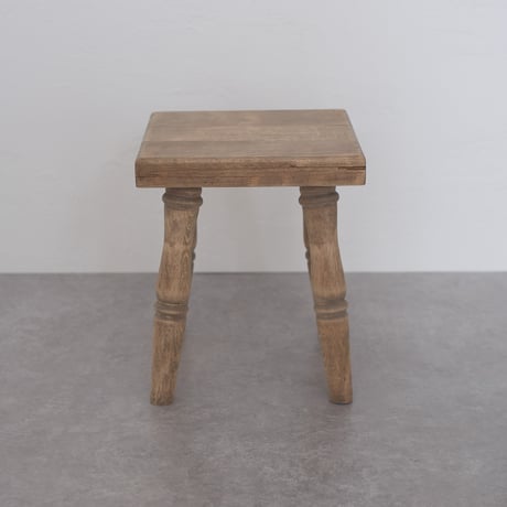 French Antique / 小ぶりなスツール