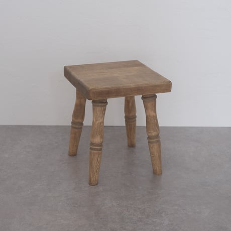 French Antique / 小ぶりなスツール