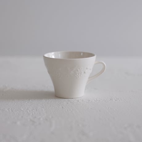 Digoin & Sarreguemines / white cup A,B