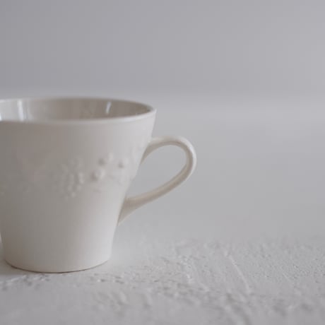 Digoin & Sarreguemines / white cup A,B