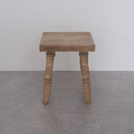 French Antique / 小ぶりなスツール