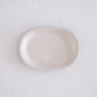 上野桃世 / オーバル皿 white