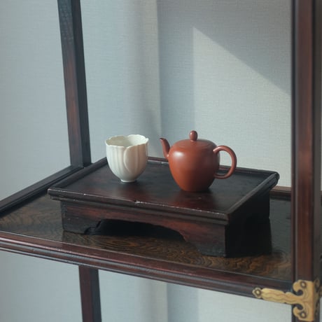 李朝 凛とした佇まいの高台