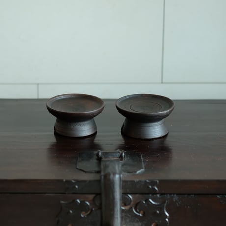 木製の小さな高台皿（2点セット）