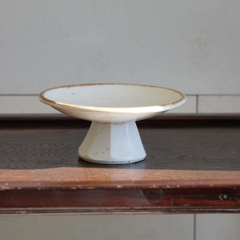李朝 青松白磁の祭器（3点） | gallery & boutique 雪月花