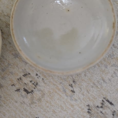 李朝 青松白磁の小皿（2点セット）