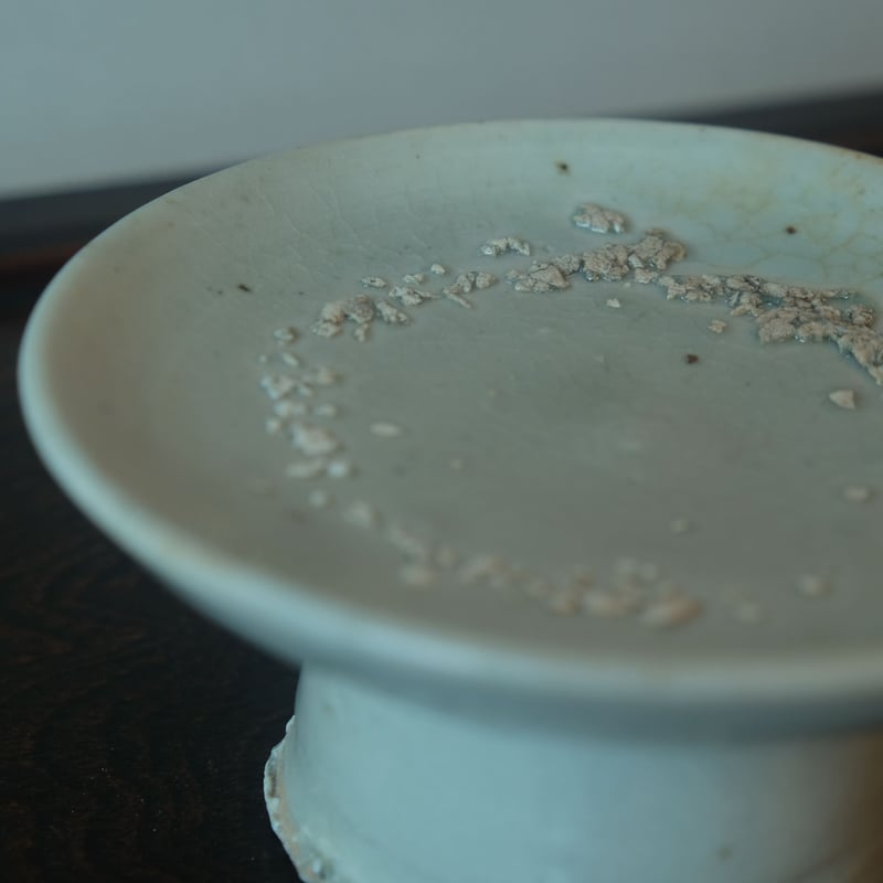 李朝 白磁高台皿(小) 李氏朝鮮時代 | gallery & boutique 雪月花 李朝 白磁高台皿(小) 李氏朝鮮時代 | gallery & boutique 雪月花