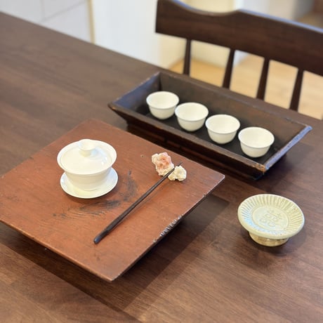 李朝 珍しい長方形型の木製盆