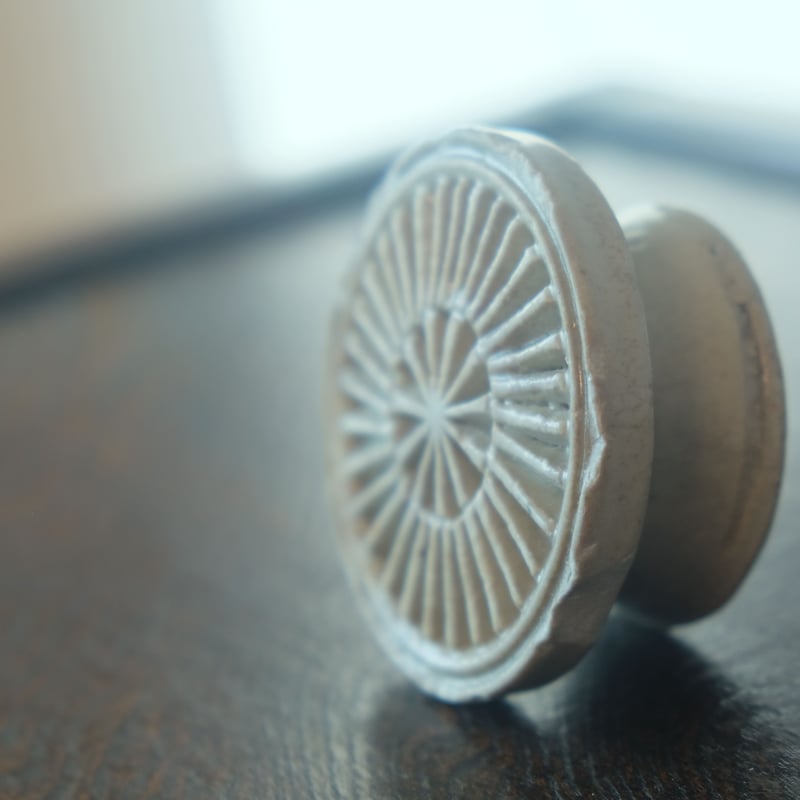 李朝 白磁餅型 李氏朝鮮時代 | gallery & boutique 雪月花