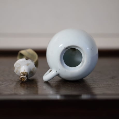 李朝白磁の灯火器