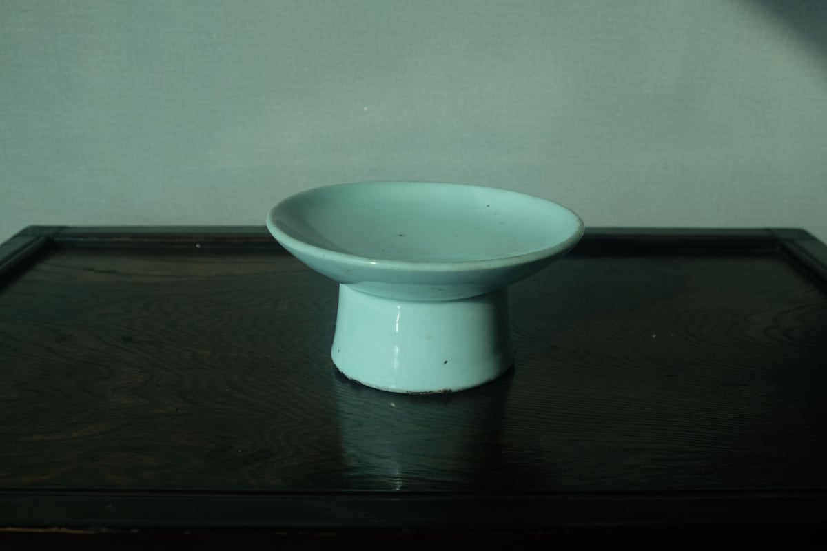 李朝高麗陽刻紋　小皿 李朝（大越国） 青磁陽刻皿 | 骨董と詩学 Antique & Poetics | 蛇韻律