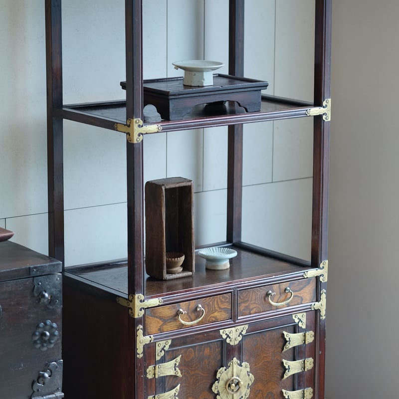 珍しい円筒状の李朝の骨董錠前（長さ２２ｃｍ、重さ５２０ｇ） Antique Sam's Collection李朝円盤 丸膳 小盤