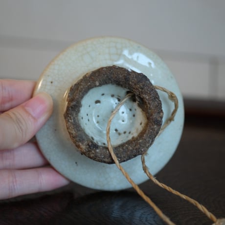 李朝 白磁餅型 寿字文様
