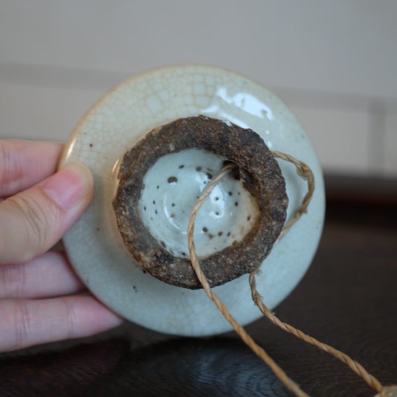 李朝餅型　白磁櫛目文 李朝 白磁餅型 寿字文様 | gallery & boutique 雪月花