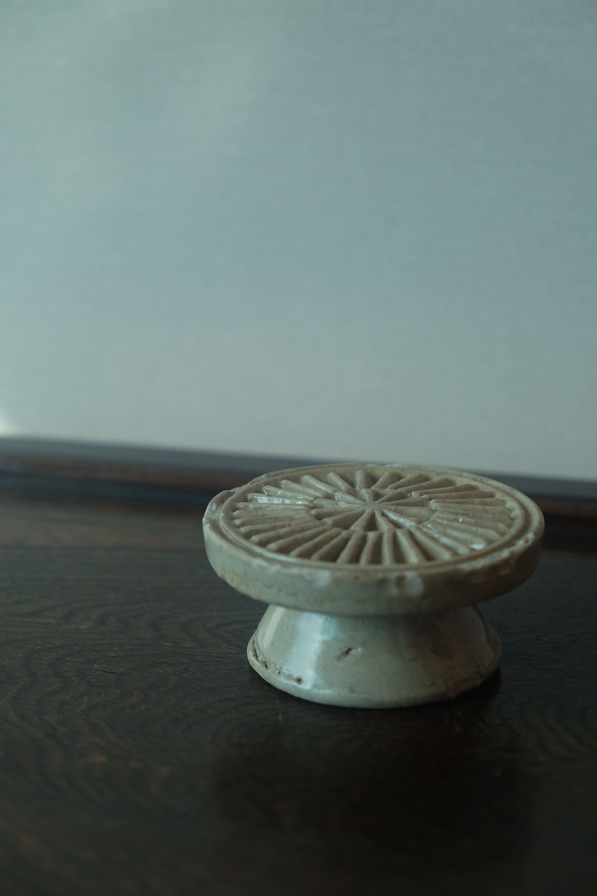 李朝 白磁餅型 李氏朝鮮時代 | gallery & boutique 雪月花