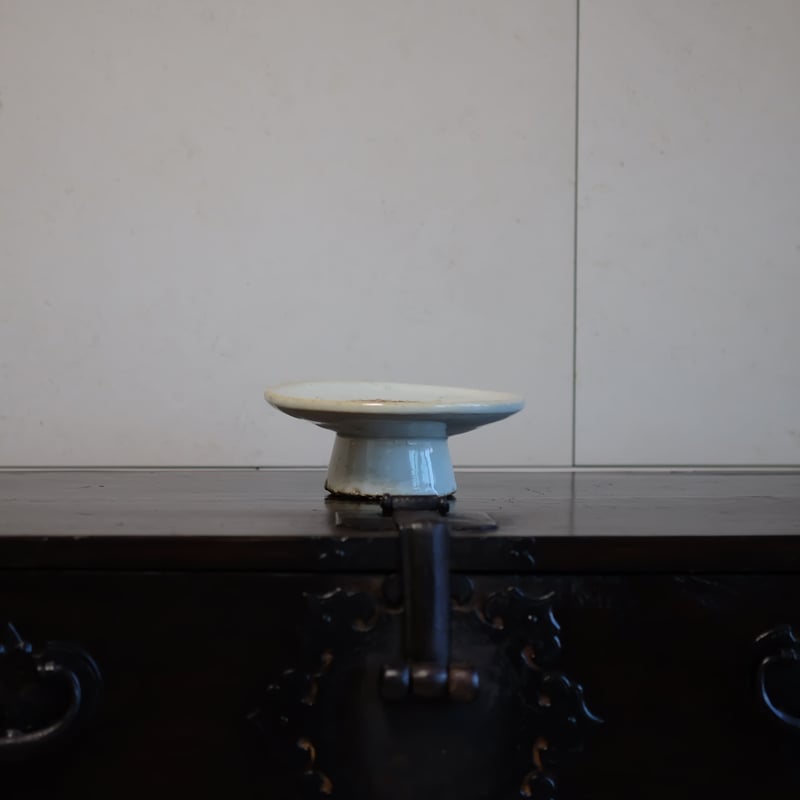 李朝全羅道 白磁高台皿 | gallery & boutique 雪月花