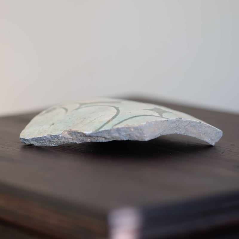 李朝初期 粉青沙器の陶片 | gallery & boutique 雪月花