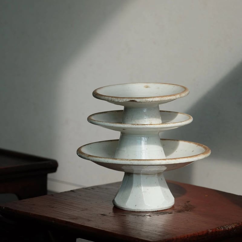 李朝 青松白磁の祭器(3点) | gallery & boutique 雪月花 李朝 青松白磁の祭器(3点) | gallery & boutique 雪月花