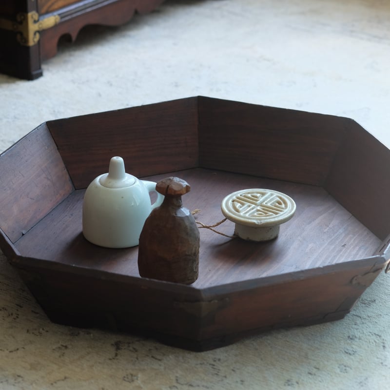 李朝 白磁餅型 寿字文様 | gallery & boutique 雪月花