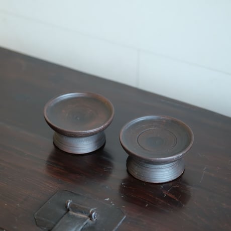 木製の小さな高台皿（2点セット）
