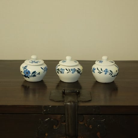 朝鮮 絵付け小壺（三点組）